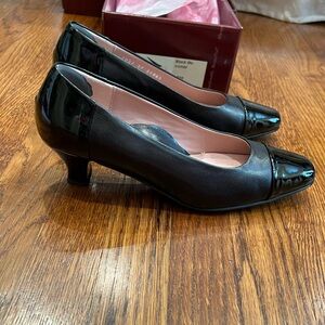 Beautifeel Rebecca, black patent leather, new in box, size 37
